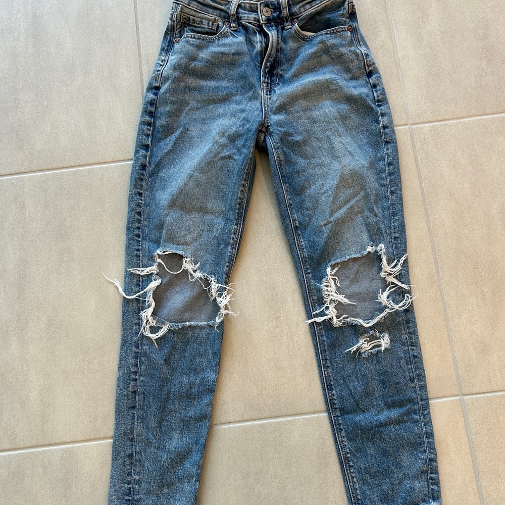 American Eagle Outfitters Ripped Blue  Jeans
